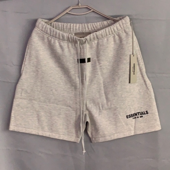 Men’s Fear Of God Essentials Shorts 🩳 - Picture 1 of 8